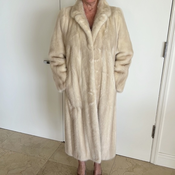Other - Tourmaline Mink Coat Notch Collar Coat